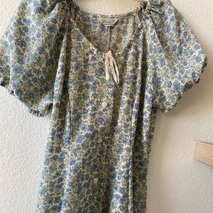 Gorgeous blue floral dress